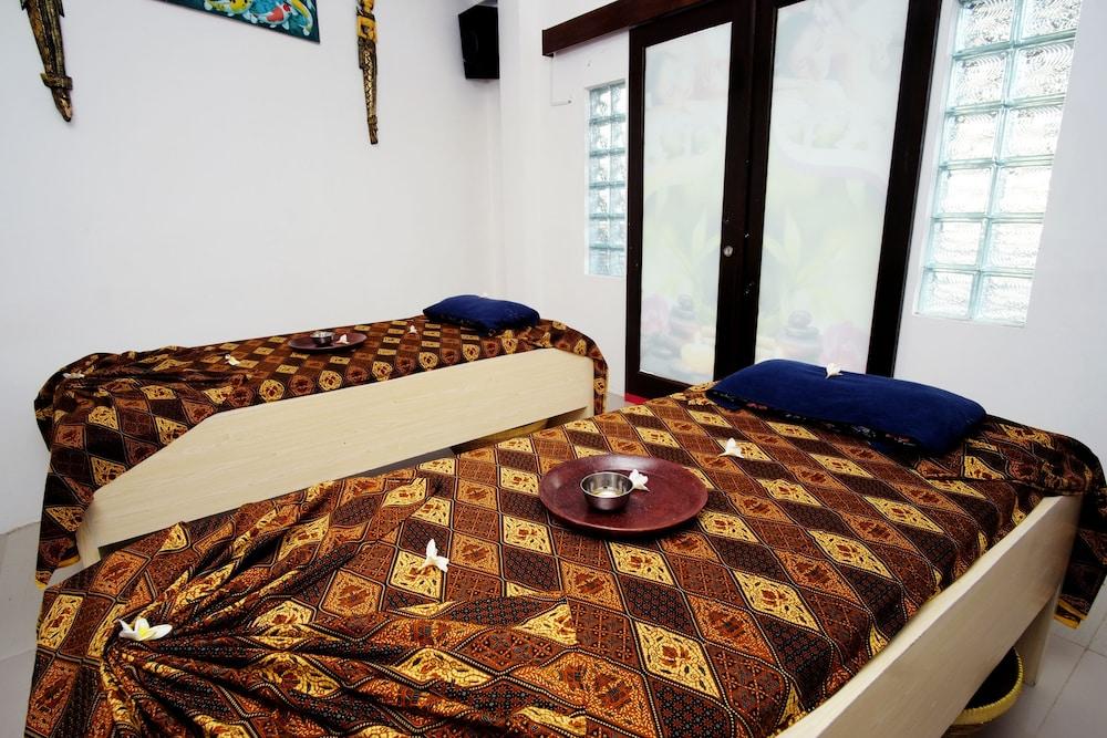 Puri Saron Senggigi Hotel Eksteriør billede